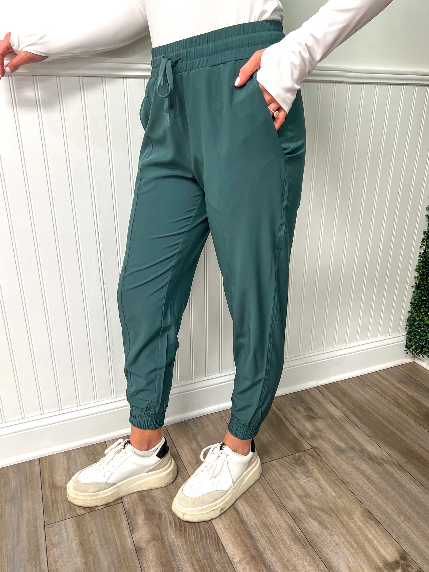 Essential Joggers- Jungle Green